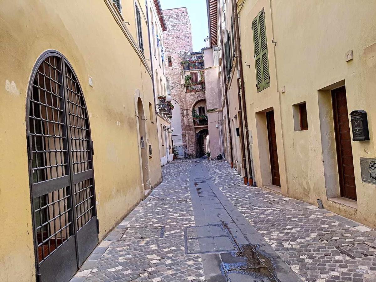 Ospitaci Appartamenti San Salvatore Foligno Exteriér fotografie